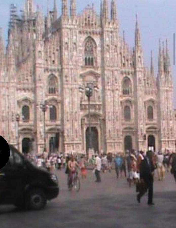 New Property Milano Esterno foto
